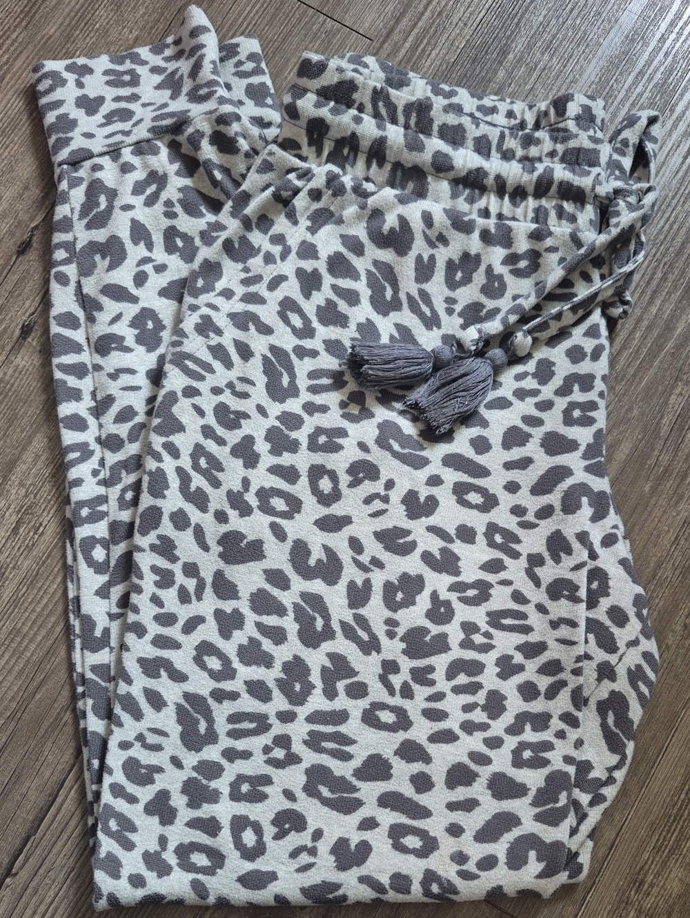 Peace Love & Dreams, Grey Leopard Print Super Soft Lounge Pants